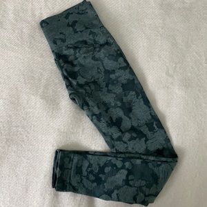 Adapt Camo Seamless Gymshark Leggings (Dark Green)